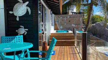 Habitación cuádruple Deluxe | Wifi gratis y ropa de cama