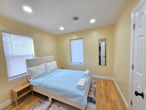 5 Schlafzimmer, Bügeleisen/Bügelbrett, WLAN, Bettwäsche