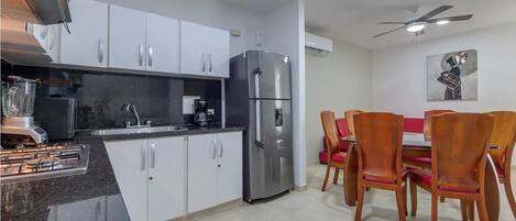 Mikrobølgeovn, ovn, kogeplade