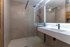 Shower - Proche mer très agréable appt de 2 ch pour 5 pers,  garage en ss (Le Touquet-Paris-Plage)