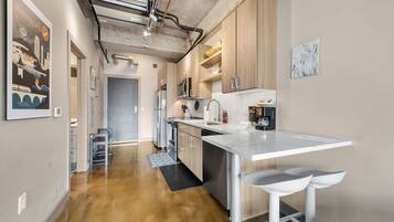 Apartment (0 Bedroom) | Property amenity