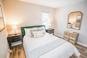 4 bedrooms, laptop workspace, iron/ironing board, bed sheets