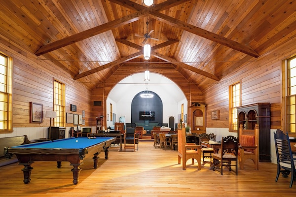 Lyndale Church Lodge - Minneapolis, MN