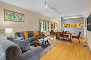 House (4 Bedrooms) | Property amenity - Cherokee Park Family Escape (St. Paul)
