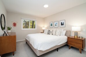3 bedrooms, laptop workspace
