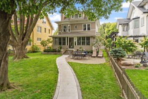 Villa (4 Bedrooms) | Property amenity - Harriet House (Minneapolis)