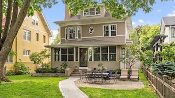 Villa (4 Bedrooms) | Property amenity