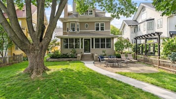 Biệt thự (4 Bedrooms) | Tiện nghi, dịch vụ nơi lưu trú