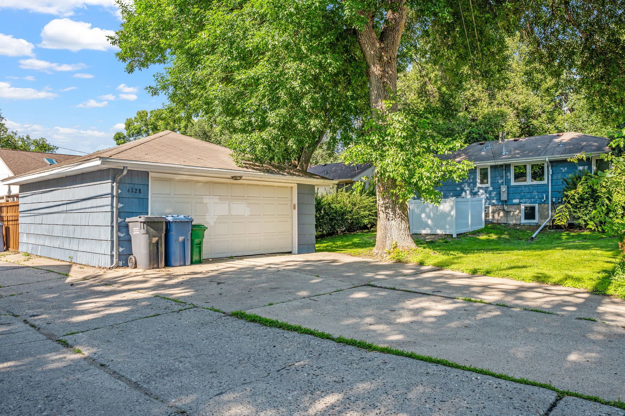 House (3 Bedrooms) | Property amenity