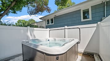 House (3 Bedrooms) | Property amenity