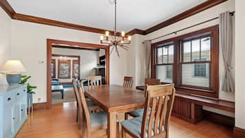 House (3 Bedrooms) | Property amenity