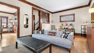 House (3 Bedrooms) | Property amenity