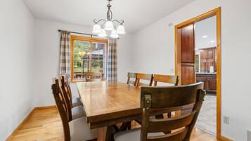 House (5 Bedrooms) | Property amenity