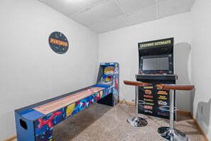 House (5 Bedrooms) | Property amenity - Ultimate Family Fun Escape (Champlin)