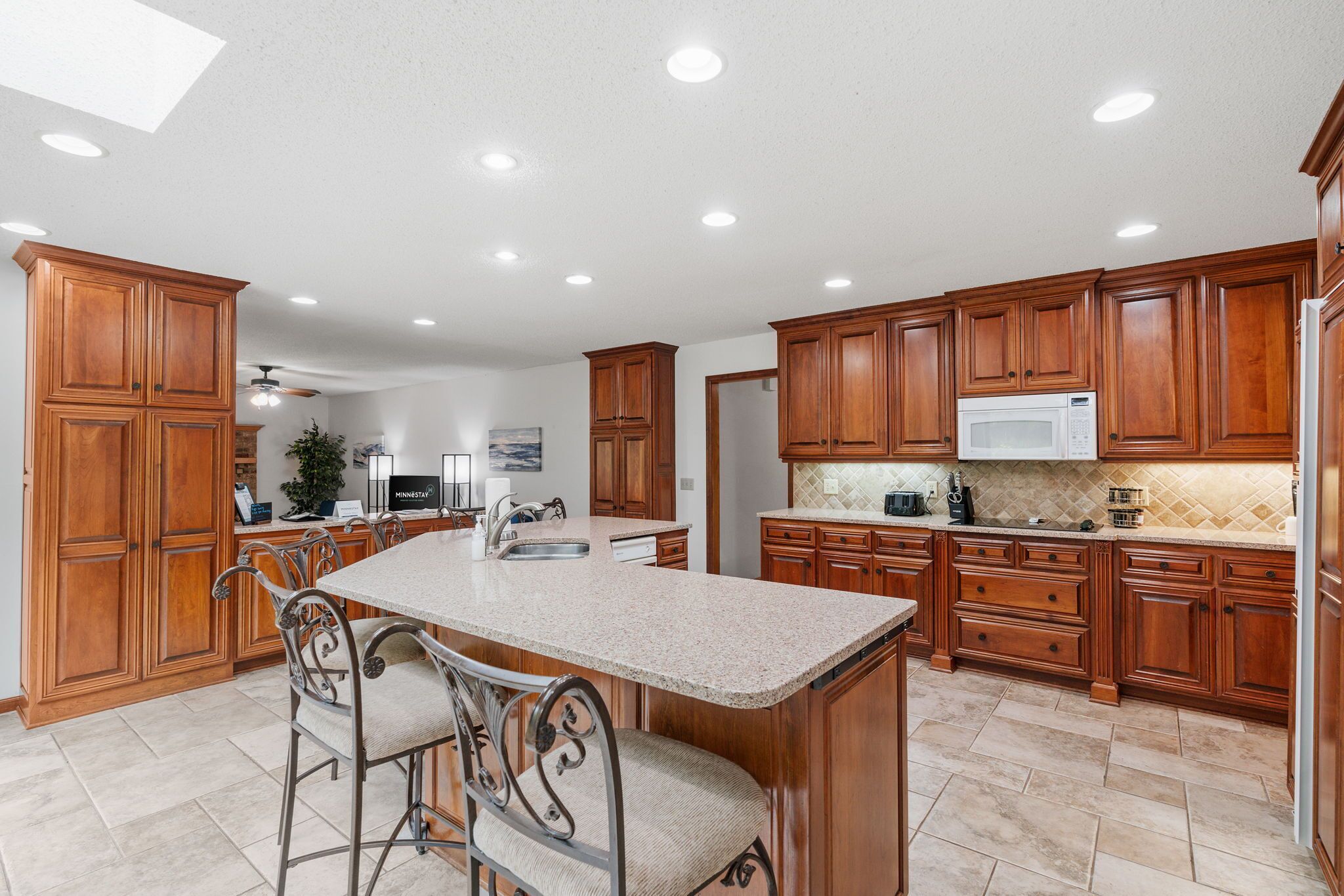 House (5 Bedrooms) | Property amenity