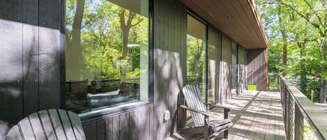 House (3 Bedrooms) | Exterior