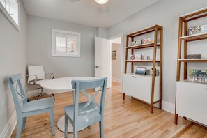 Property amenity - D. Lakefront Cottage (Excelsior)