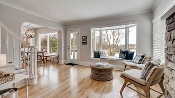 House (3 Bedrooms) | Property amenity