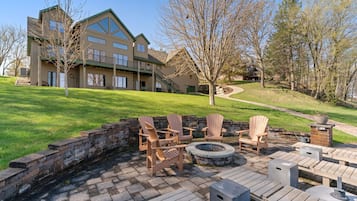 Villa (4 Bedrooms) | Property amenity