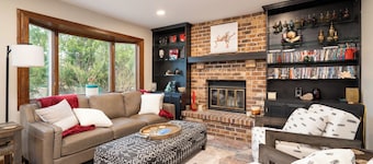 Creekside Lodge