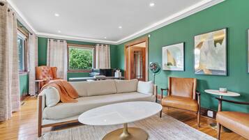 House (2 Bedrooms) | Property amenity