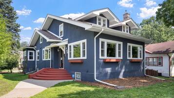 House (2 Bedrooms) | Property amenity