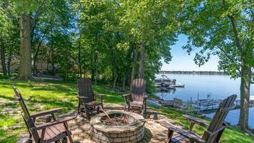 House (3 Bedrooms) | Property amenity