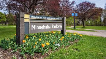 House (4 Bedrooms) | Exterior