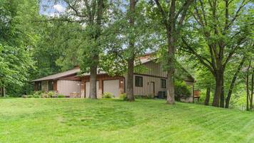 House (6 Bedrooms) | Property amenity