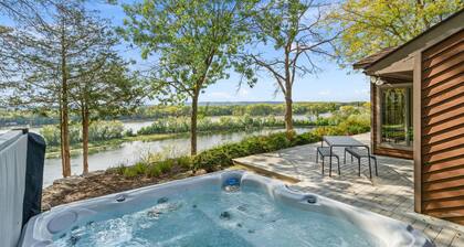 Riverfront Inn
