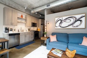 Apartment (1 Bedroom) | Living room | TV