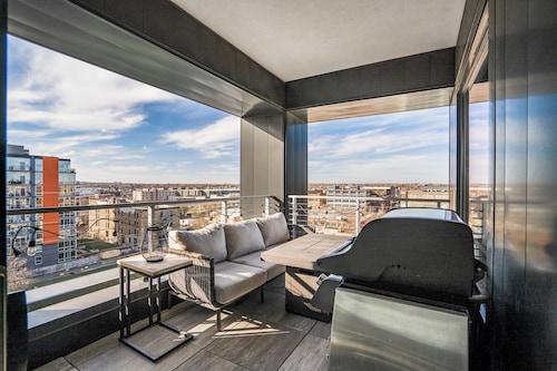 Sable 701 - Luxury Two Story Loft