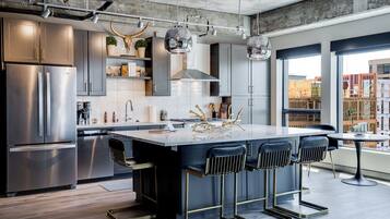 Apartment (1 Bedroom) | Private kitchen | Microwave, oven, stovetop, dishwasher