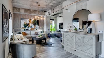 Apartment (1 Bedroom) | Living room | TV