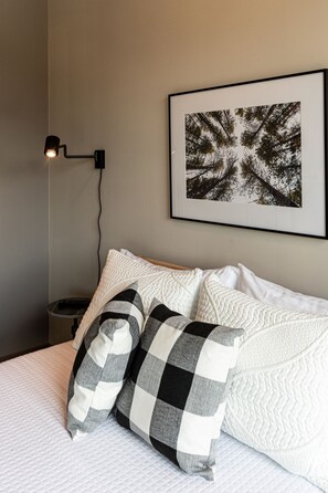 Apartment (0 Bedroom) | Property amenity - Sable 702 - Alcove (Minneapolis)