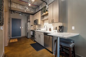 Apartment (0 Bedroom) | Property amenity - Sable 404 - Alcove (Minneapolis)