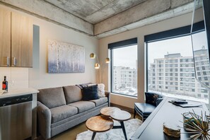 Apartment (1 Bedroom) | Wohnzimmer