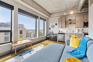 Apartment (1 Bedroom) | Living room | TV