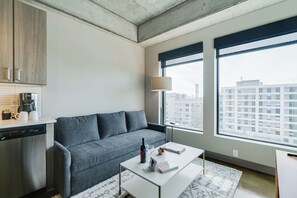 Apartment (0 Bedroom) | Property amenity - Sable 607 - Alcove (Minneapolis)