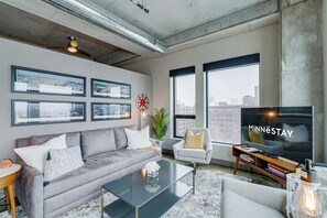 Apartment (1 Bedroom) | Living room