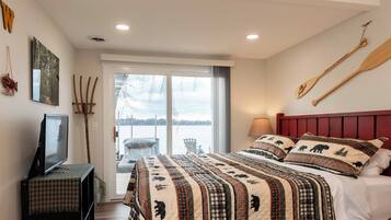 House (2 Bedrooms) | 2 bedrooms, laptop workspace, bed sheets