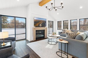 Villa (3 Bedrooms) | Property amenity - Wayzata Cove (Wayzata)