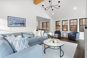 Villa (3 Bedrooms) | Living area