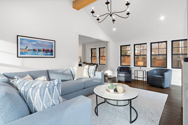 Wayzata Cove - Wayzata, MN
