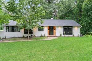 Villa (3 Bedrooms) | Property amenity