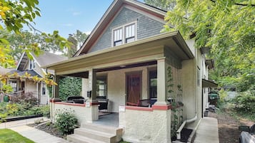 Rumah (3 Bedrooms) | Eksterior