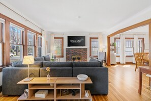 House (3 Bedrooms) | Property amenity - Calhoun Cove (Minneapolis)