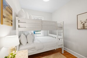 House (3 Bedrooms) | Property amenity - Calhoun Cove (Minneapolis)