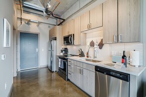 Apartment (0 Bedroom) | Property amenity - Sable 806 - Alcove (Minneapolis)