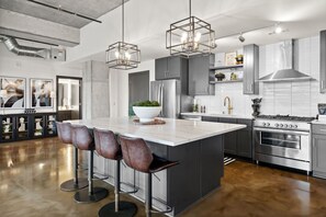 Apartment (2 Bedrooms) | Private kitchen | Microwave, oven, stovetop, dishwasher